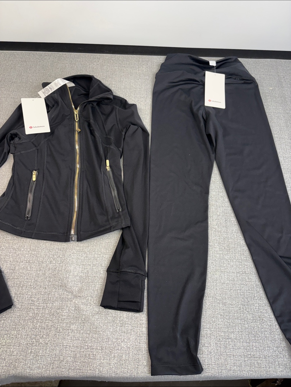 lululemon athletica Black Women's Zip-Up Jacket & Leggings Set Size 4